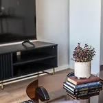 Gorgeous Views & Style - Loveloftliving16 - Pool