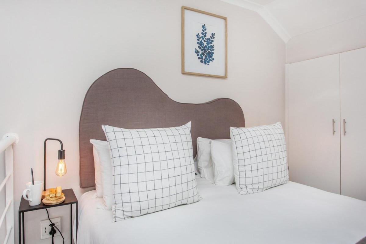 Apartment Gorgeous Views & Style - Loveloftliving16 - Pool Cape Town