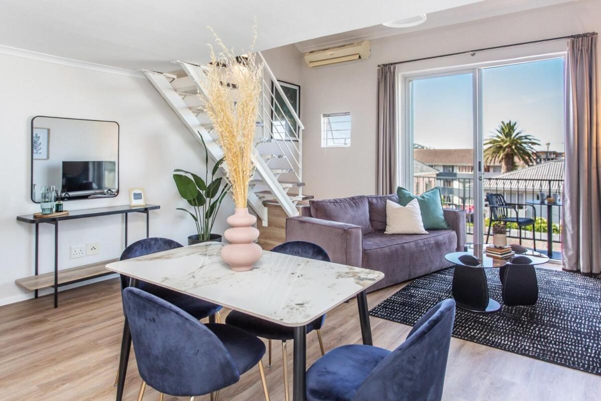 Apartment Gorgeous Views & Style - Loveloftliving16 - Pool Cape Town
