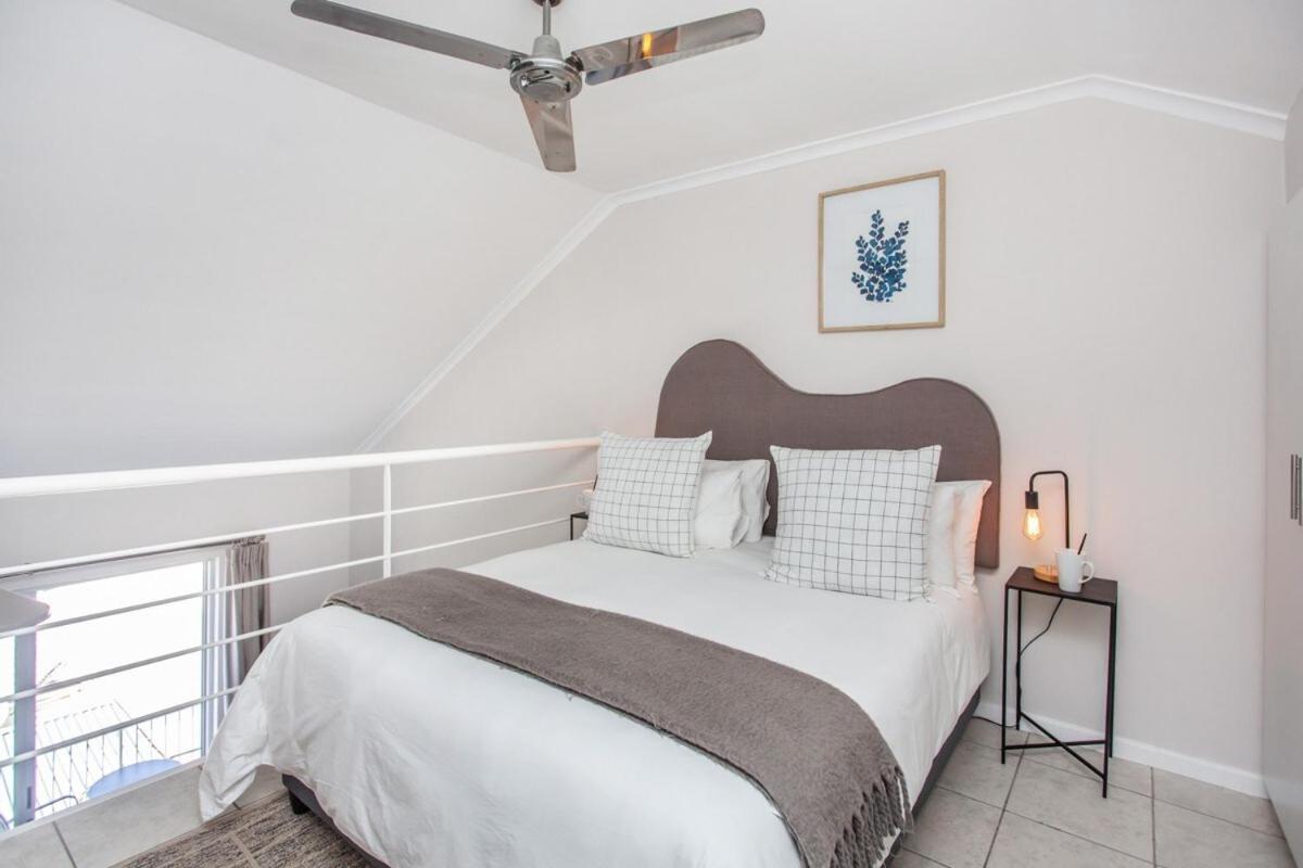 Gorgeous Views & Style - Loveloftliving16 - Pool Apartment Cape Town