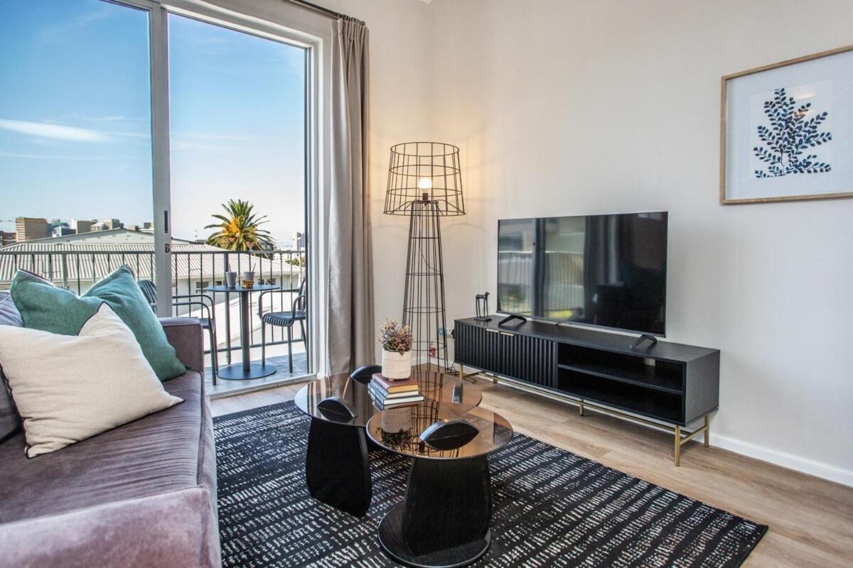 Gorgeous Views & Style - Loveloftliving16 - Pool Apartment
